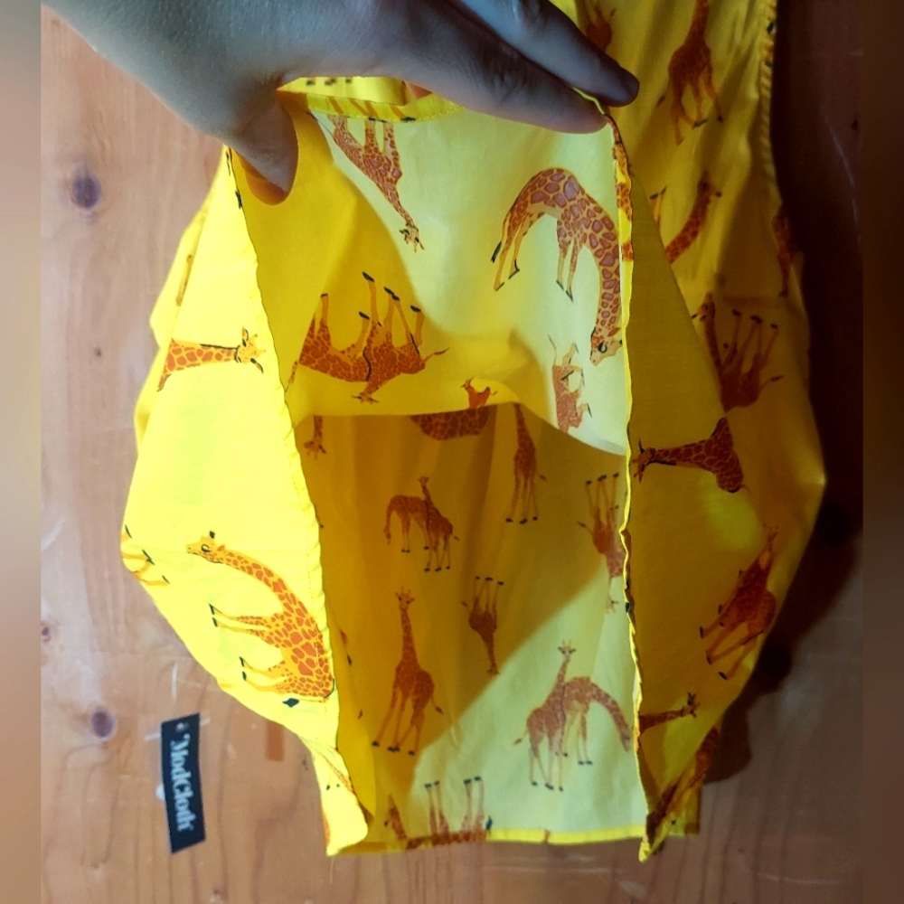 Modcloth Befitted For Beaming Yellow Giraffe Patterned Cotton Sleeveless Top - Picture 8 of 10